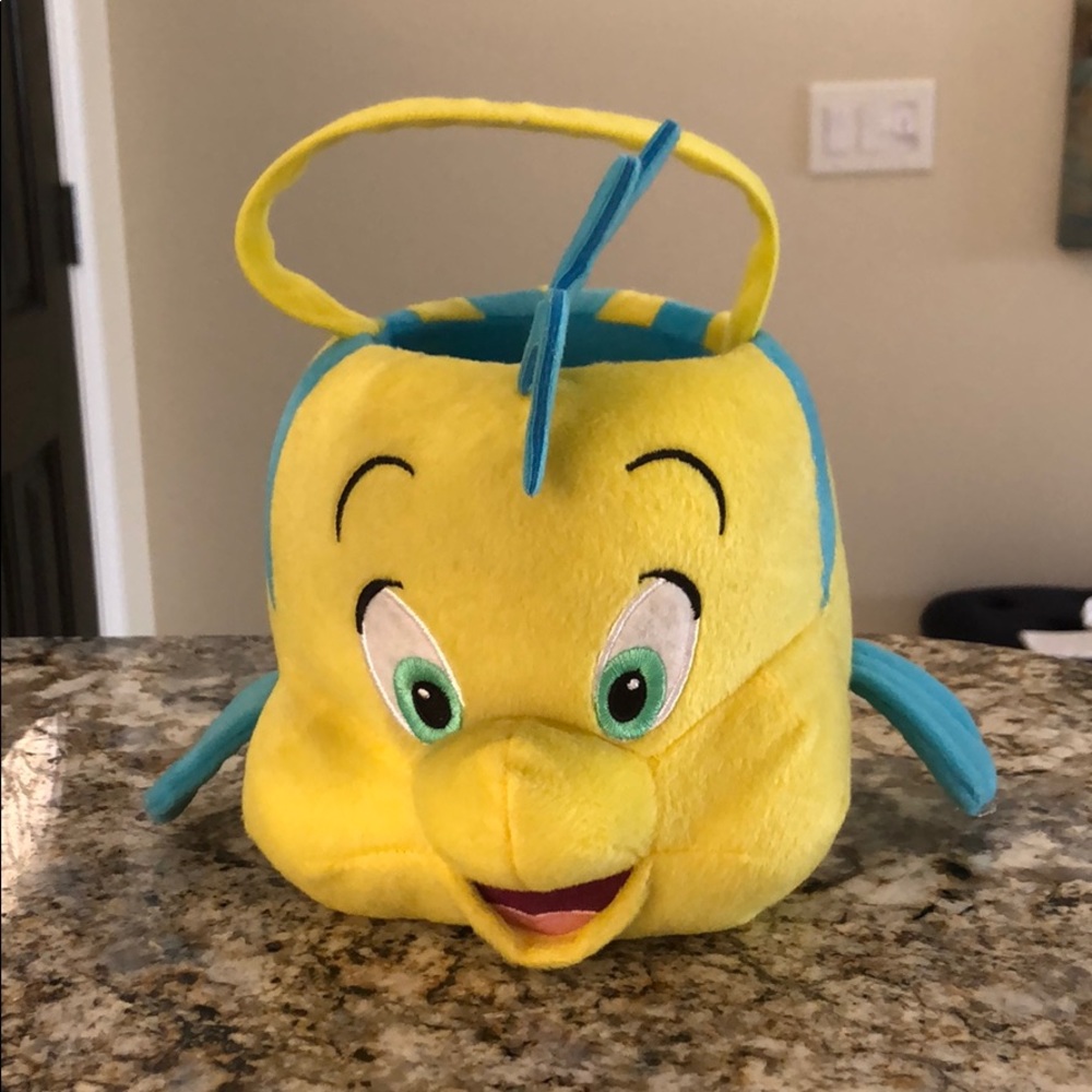 Flounder Treat Pail